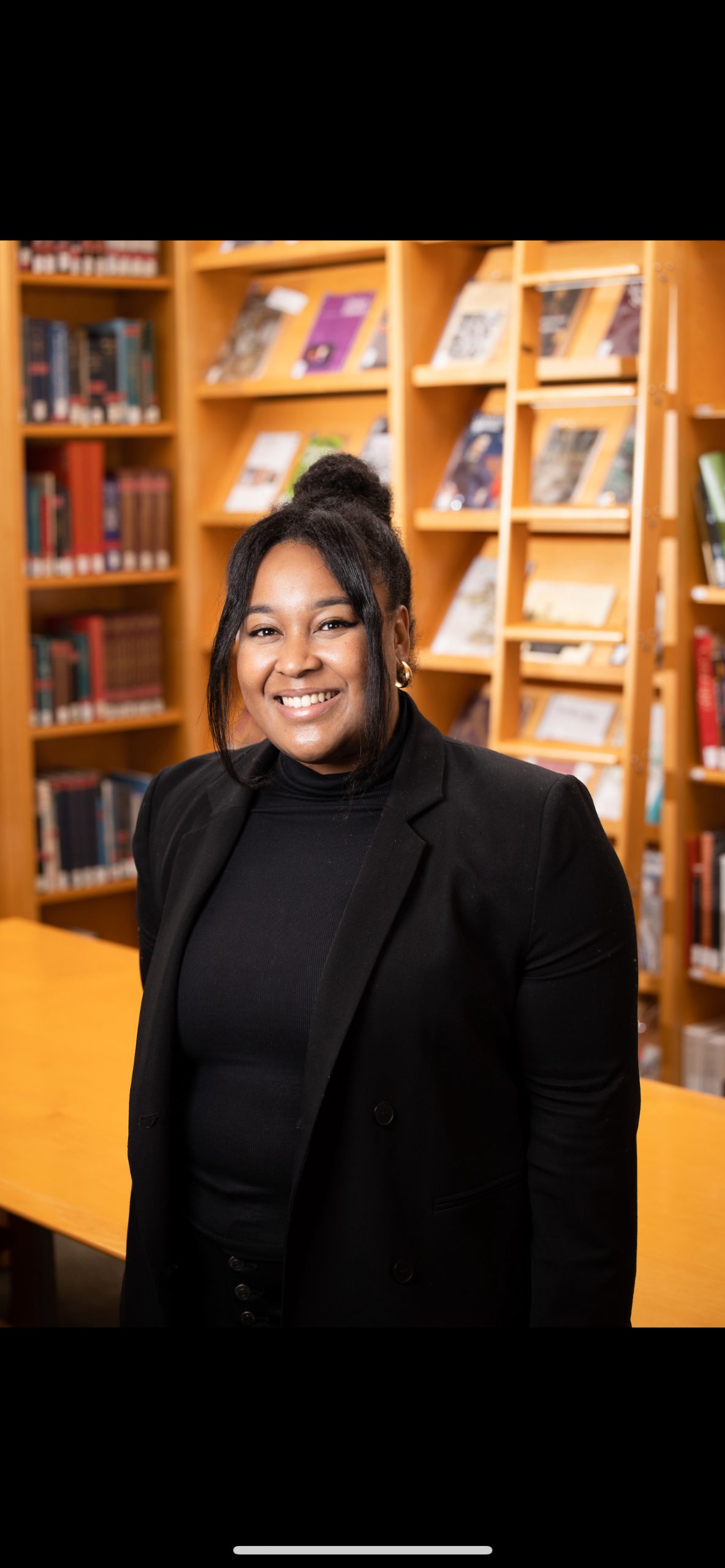 Annissa Malvoisin Headshot