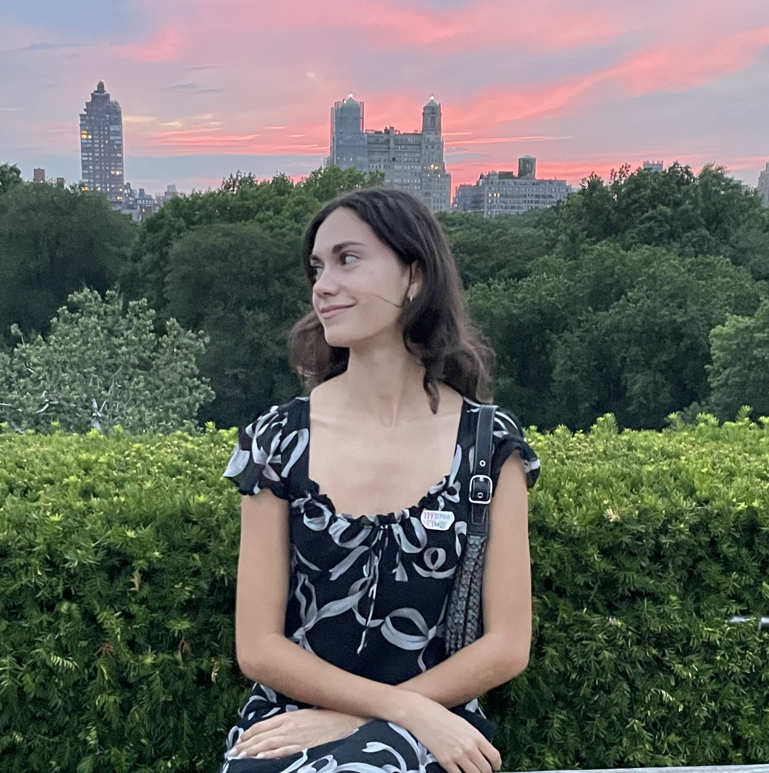 Lourdes Miller Headshot (1)